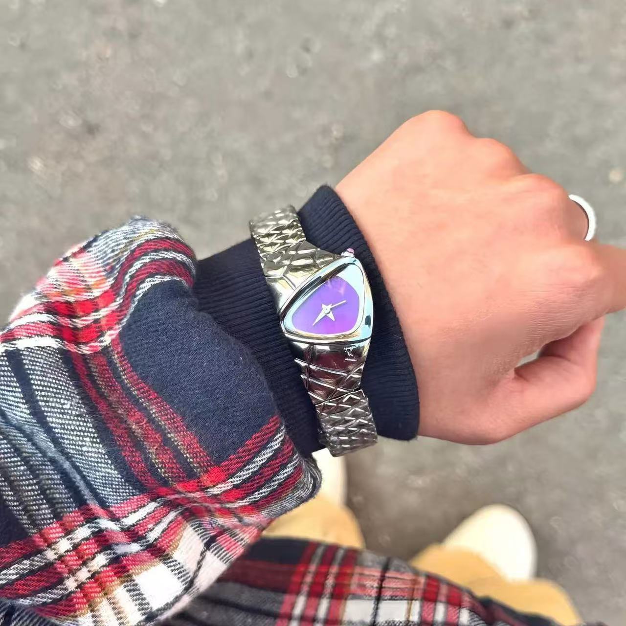 Millennium Original Y2K Alien Longan Watch (Hip-Hop Style)