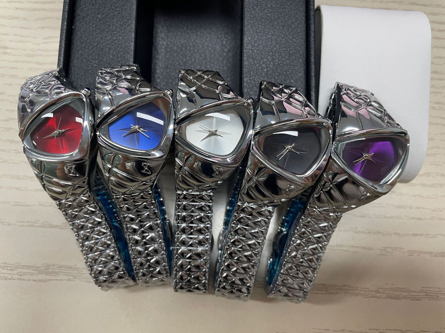 Millennium Original Y2K Alien Longan Watch (Hip-Hop Style)